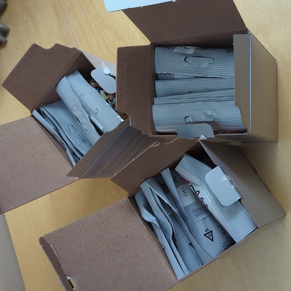 LEGO Minifigures Series 18 Unopened 18 Blind Bags In Total. - Picture 2 of 11